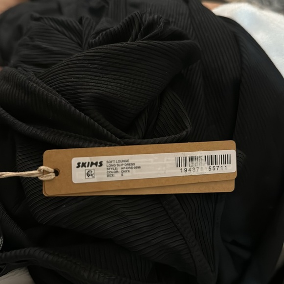 SKIMS LONG SLIP DRESS - Picture 10 of 11